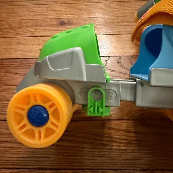 Fisher-Price Learn and Grow Colorful Kids Skates - Picture 5 of 6